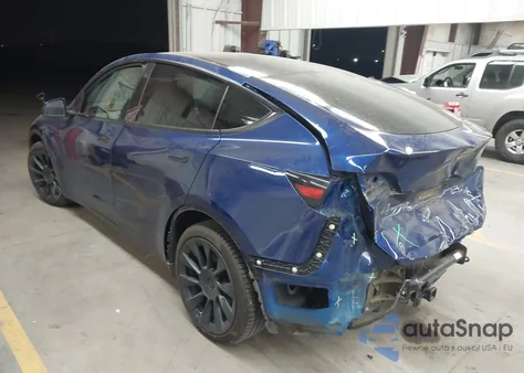 2021 Tesla Model Y Long Range Dual Motor All-Wheel Drive z USA, uszkodzony, nr VIN 5YJYGDEE2MF217387